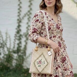 Vintage Woven Straw Shoulder Bag Floral Embroidery Rope Strap Lined Zipper Tote